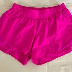 Lululemon hotty hot low-rise lined short 4”